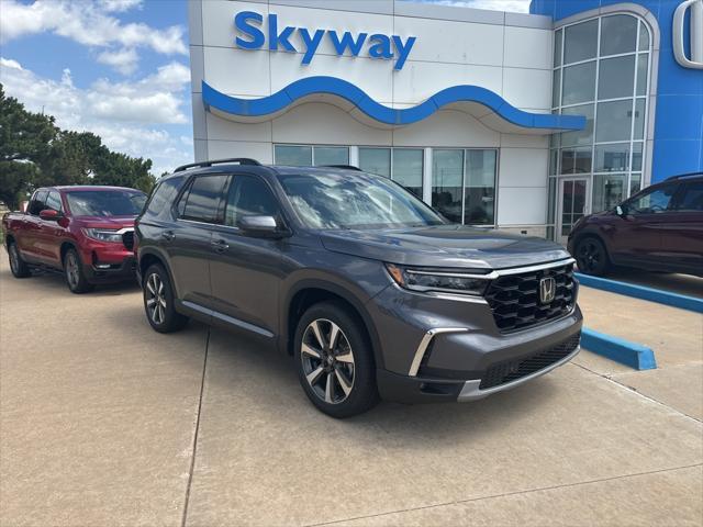 new 2025 Honda Pilot car, priced at $54,530