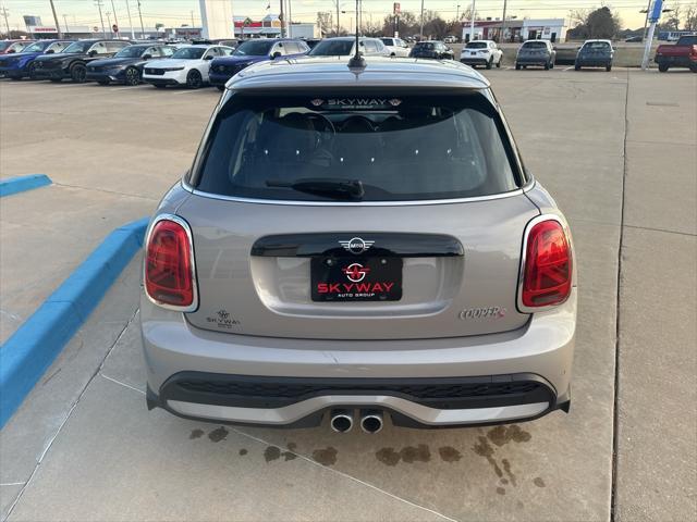 used 2024 MINI Hardtop car, priced at $27,725