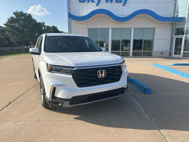 new 2025 Honda Pilot car, priced at $43,988