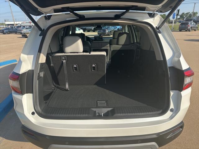new 2025 Honda Pilot car, priced at $43,988