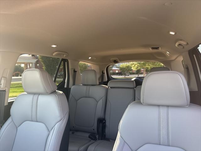 new 2025 Honda Pilot car, priced at $43,988