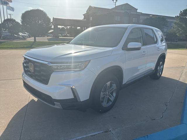 new 2025 Honda Pilot car, priced at $43,988