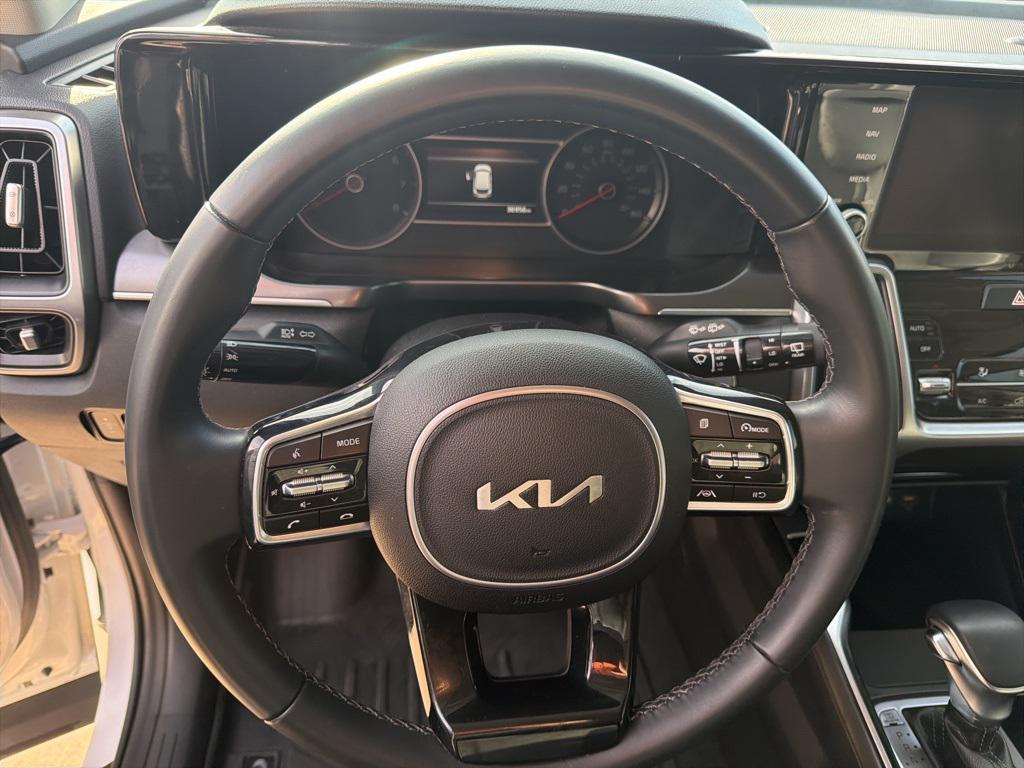 used 2023 Kia Sorento car, priced at $25,877