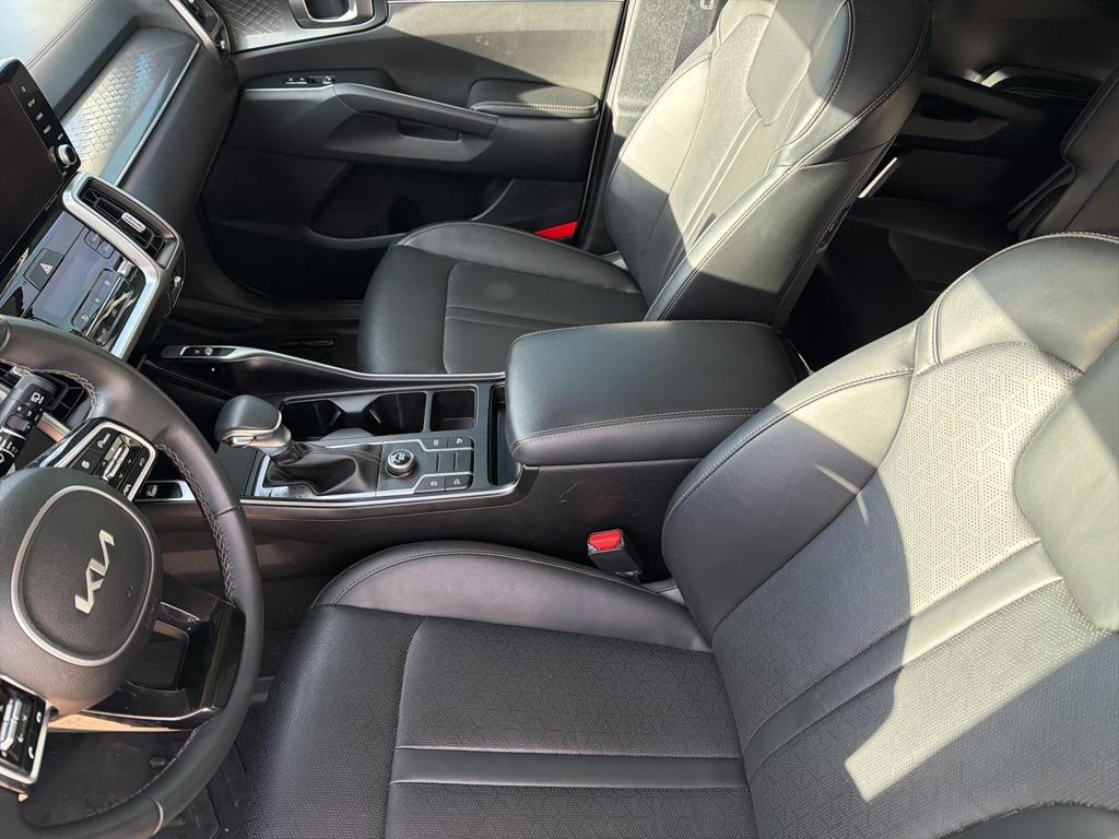 used 2023 Kia Sorento car, priced at $25,877