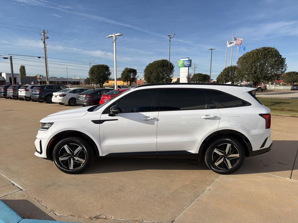used 2023 Kia Sorento car, priced at $25,877