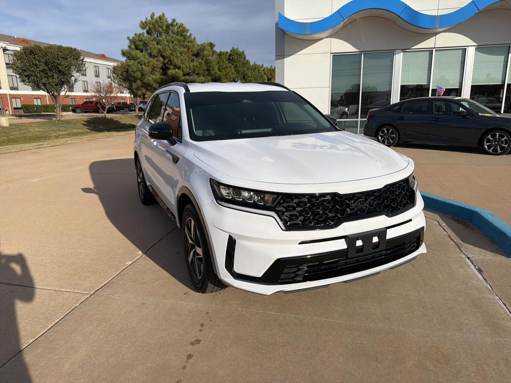 used 2023 Kia Sorento car, priced at $25,877