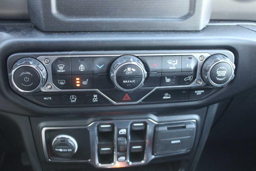 used 2022 Jeep Gladiator car, priced at $32,598