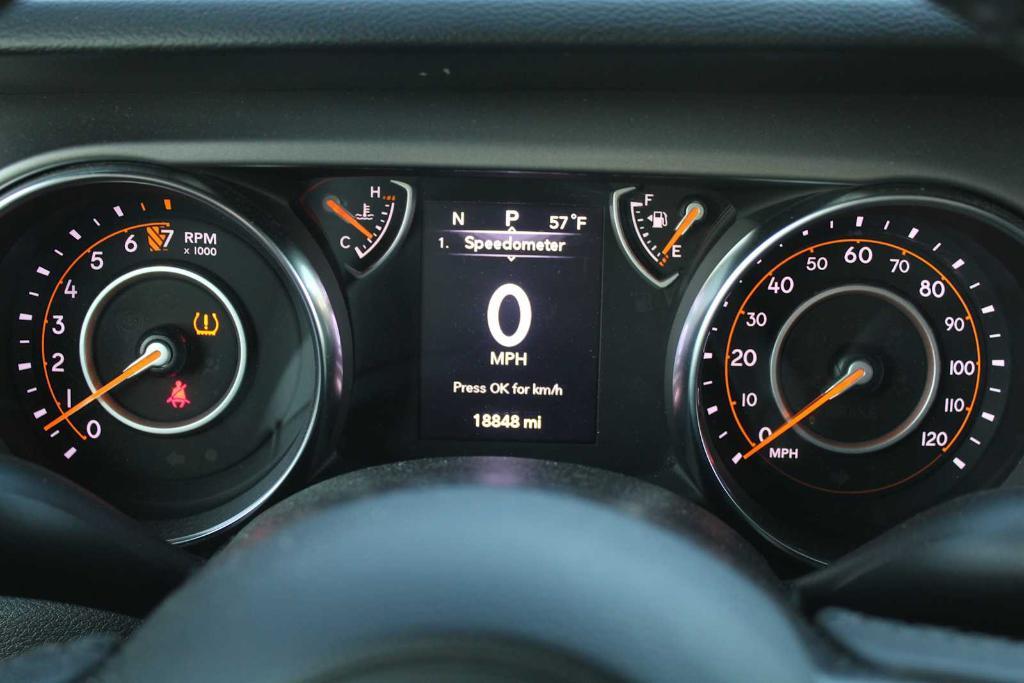 used 2022 Jeep Gladiator car, priced at $32,598