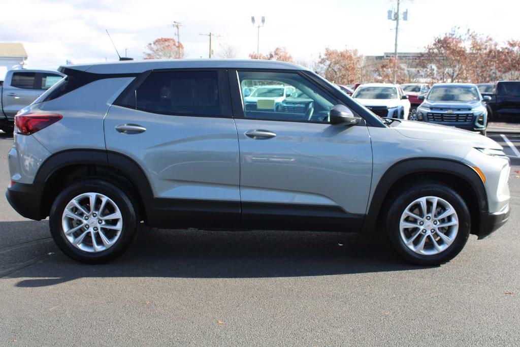 used 2025 Chevrolet TrailBlazer car, priced at $23,985