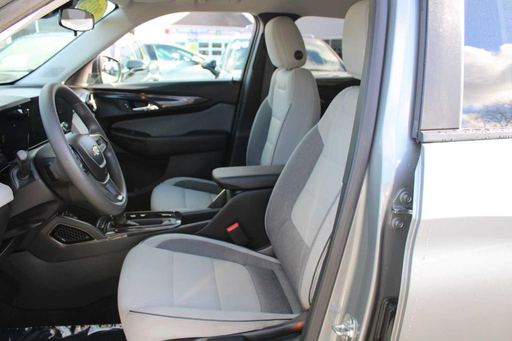 used 2025 Chevrolet TrailBlazer car, priced at $23,985