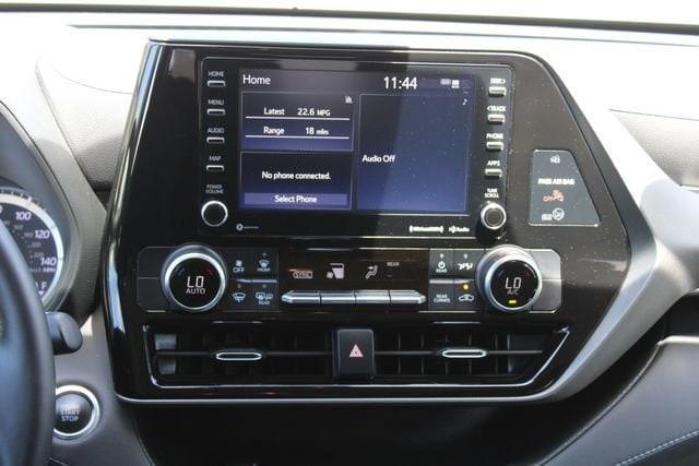 used 2022 Toyota Highlander car, priced at $31,645