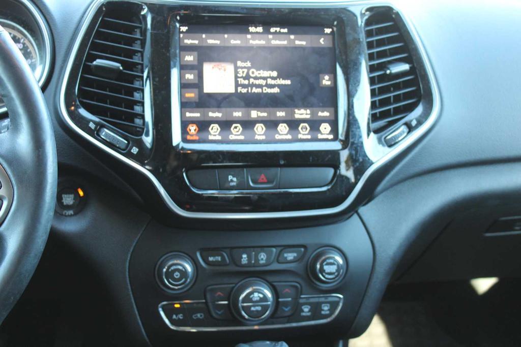used 2019 Jeep Cherokee car, priced at $16,591