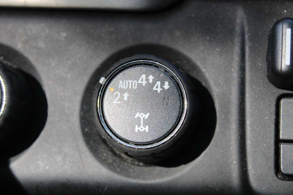 used 2018 GMC Yukon car, priced at $26,300