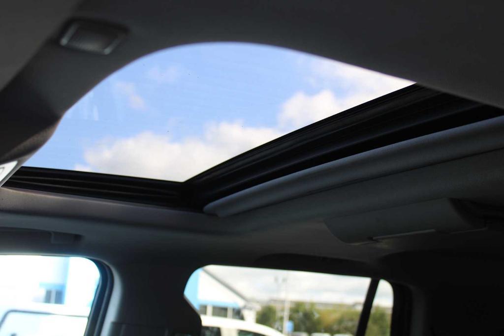 used 2018 GMC Yukon car, priced at $26,300