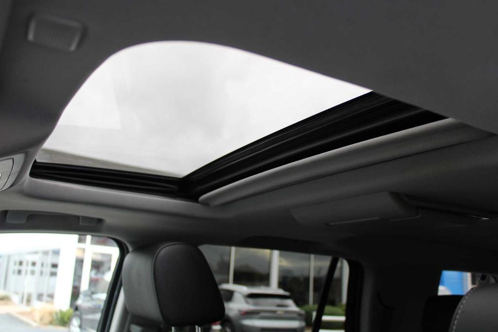 used 2018 GMC Yukon car, priced at $25,785