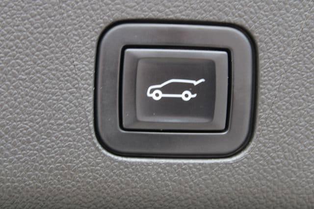 used 2022 Chevrolet Tahoe car, priced at $52,875