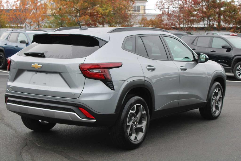 used 2025 Chevrolet Trax car, priced at $23,449