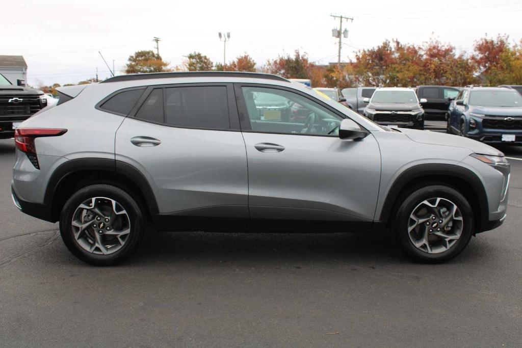 used 2025 Chevrolet Trax car, priced at $23,449