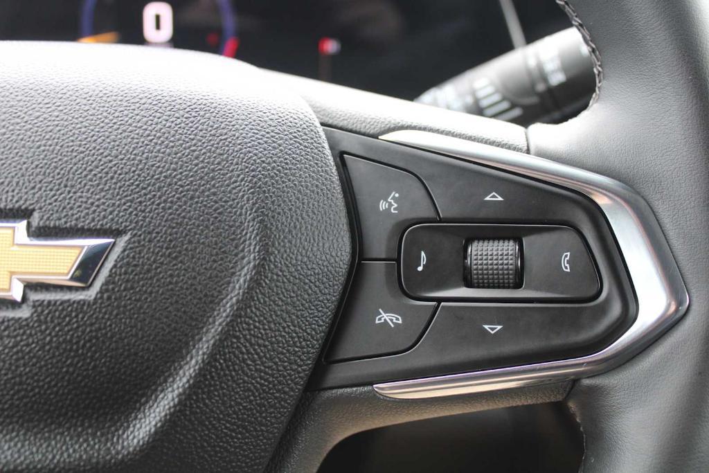 used 2025 Chevrolet Trax car, priced at $23,449