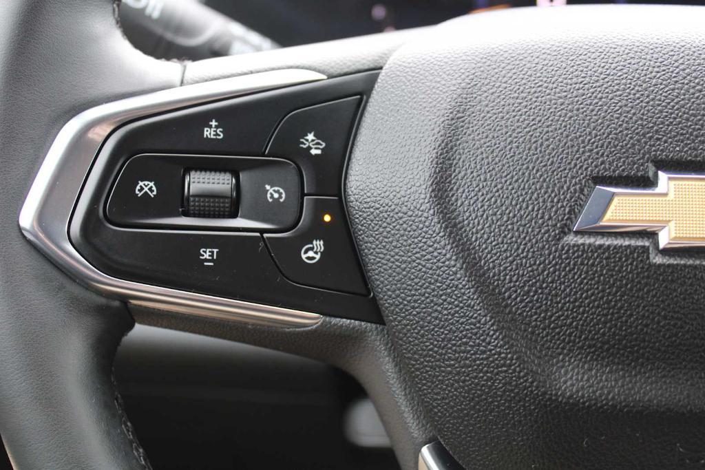 used 2025 Chevrolet Trax car, priced at $23,449