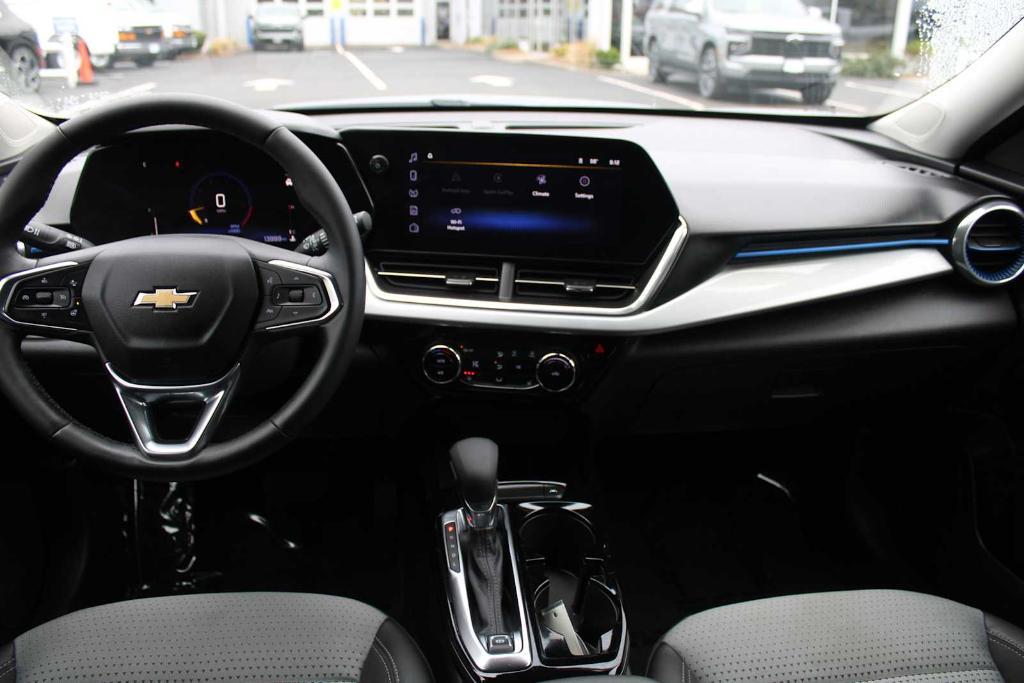 used 2025 Chevrolet Trax car, priced at $23,449