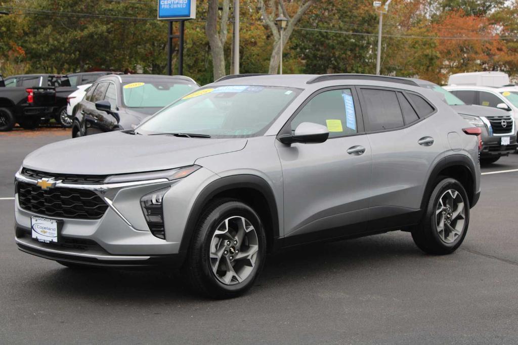 used 2025 Chevrolet Trax car, priced at $23,449