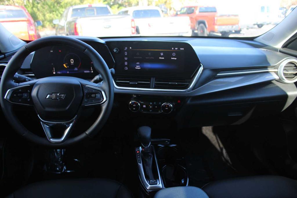 used 2025 Chevrolet Trax car, priced at $24,100