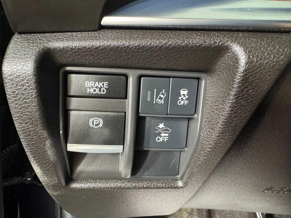 used 2020 Acura MDX car, priced at $24,495