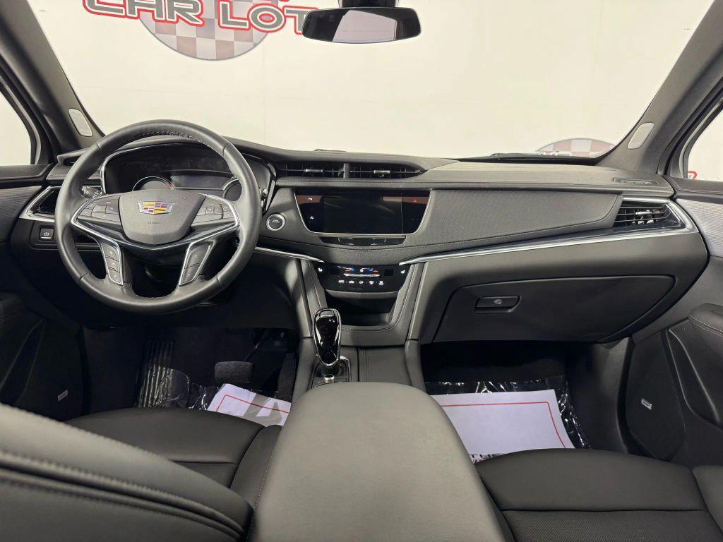used 2024 Cadillac XT5 car, priced at $41,993
