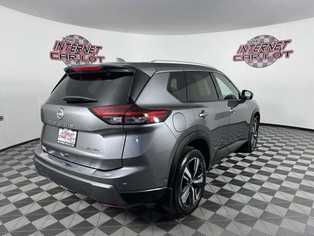 used 2025 Nissan Rogue car, priced at $29,995