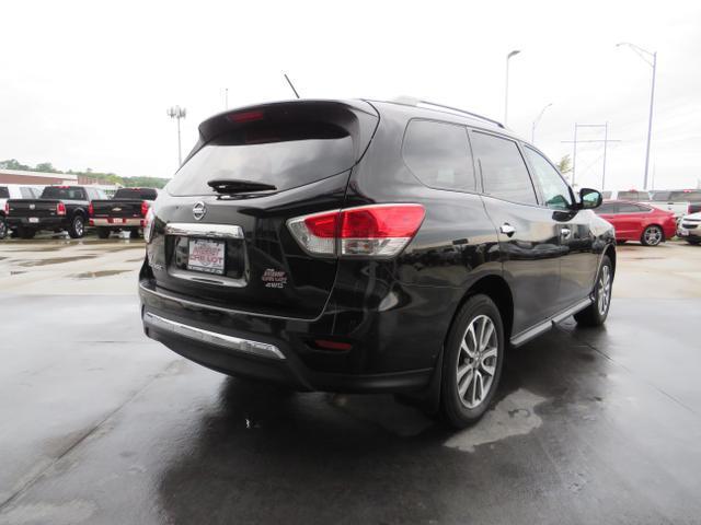 used 2016 Nissan Pathfinder car, priced at $12,495