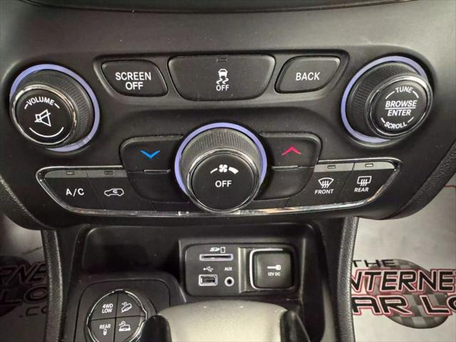 used 2015 Jeep Cherokee car, priced at $9,995