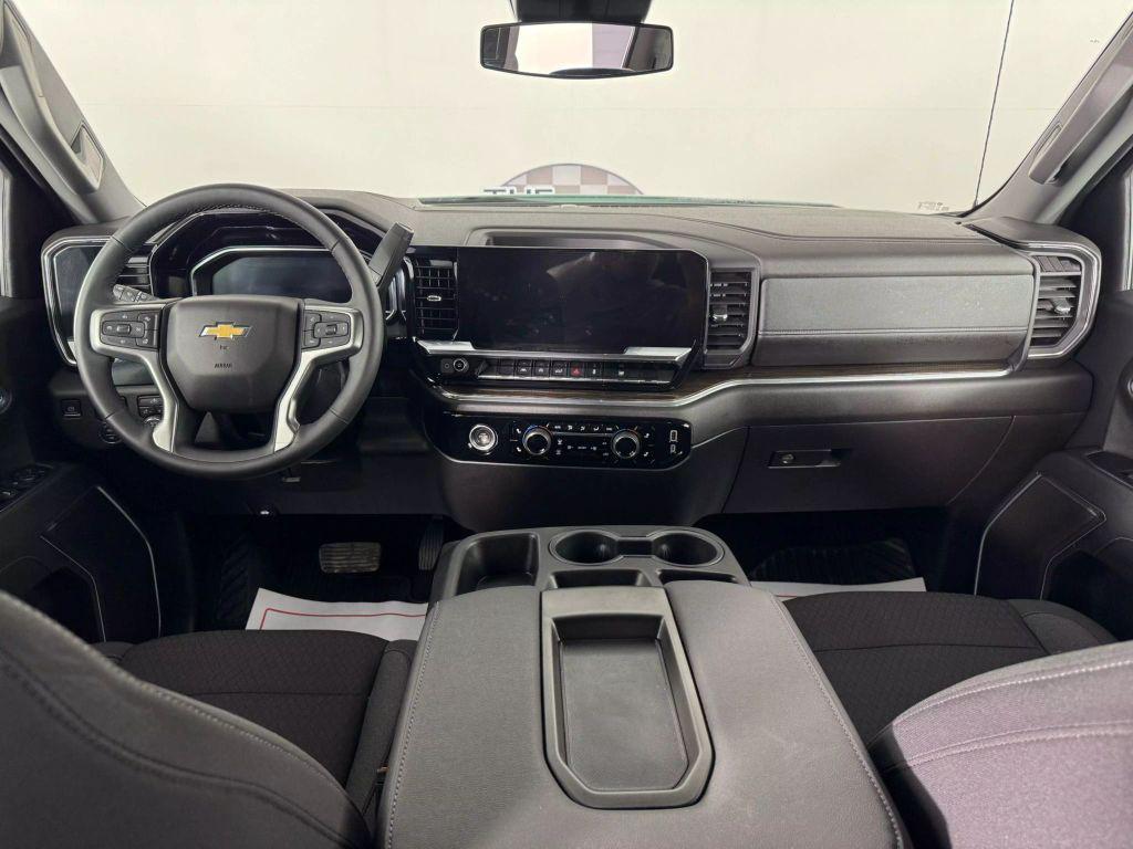 used 2024 Chevrolet Silverado 1500 car, priced at $33,995