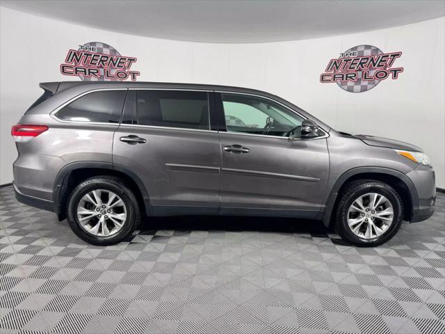 used 2019 Toyota Highlander car, priced at $22,995