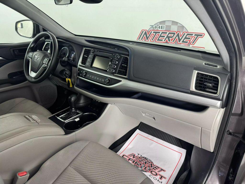 used 2019 Toyota Highlander car, priced at $22,995