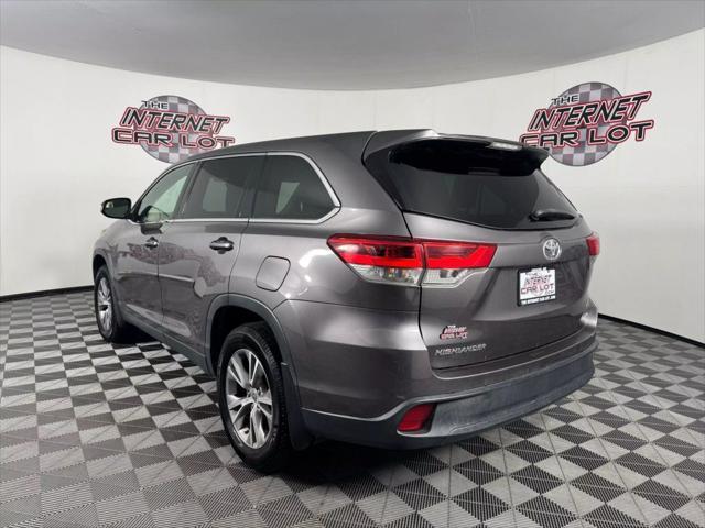 used 2019 Toyota Highlander car, priced at $22,995
