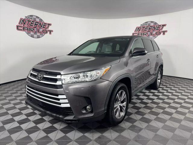 used 2019 Toyota Highlander car, priced at $22,995