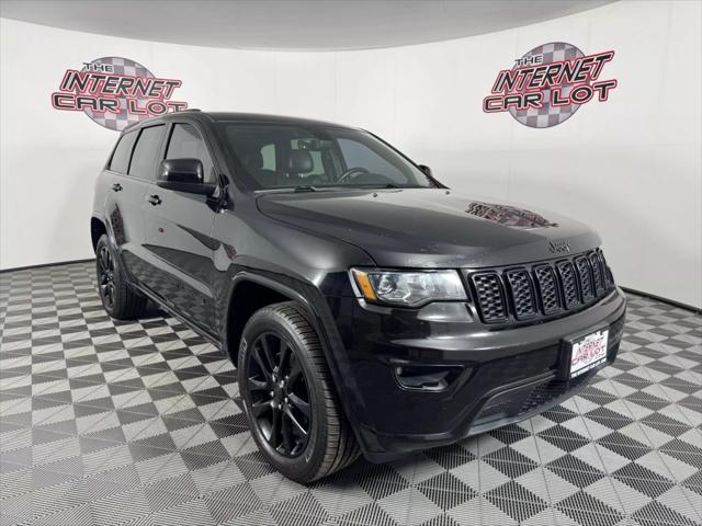 used 2017 Jeep Grand Cherokee car, priced at $13,995