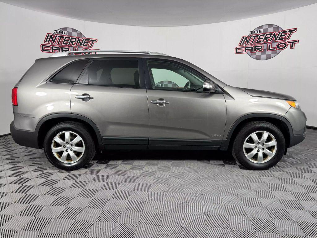 used 2013 Kia Sorento car, priced at $6,996