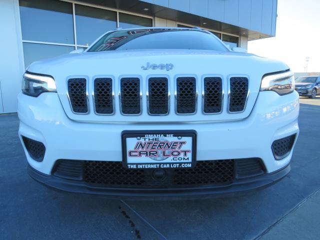 used 2021 Jeep Cherokee car, priced at $17,490