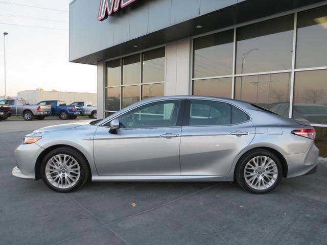 used 2018 Toyota Camry Hybrid car, priced at $23,995