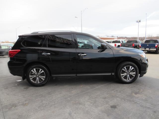 used 2020 Nissan Pathfinder car, priced at $13,995