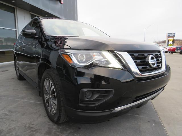 used 2020 Nissan Pathfinder car, priced at $13,995