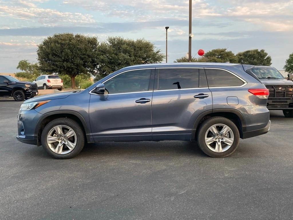 used 2019 Toyota Highlander car, priced at $18,291