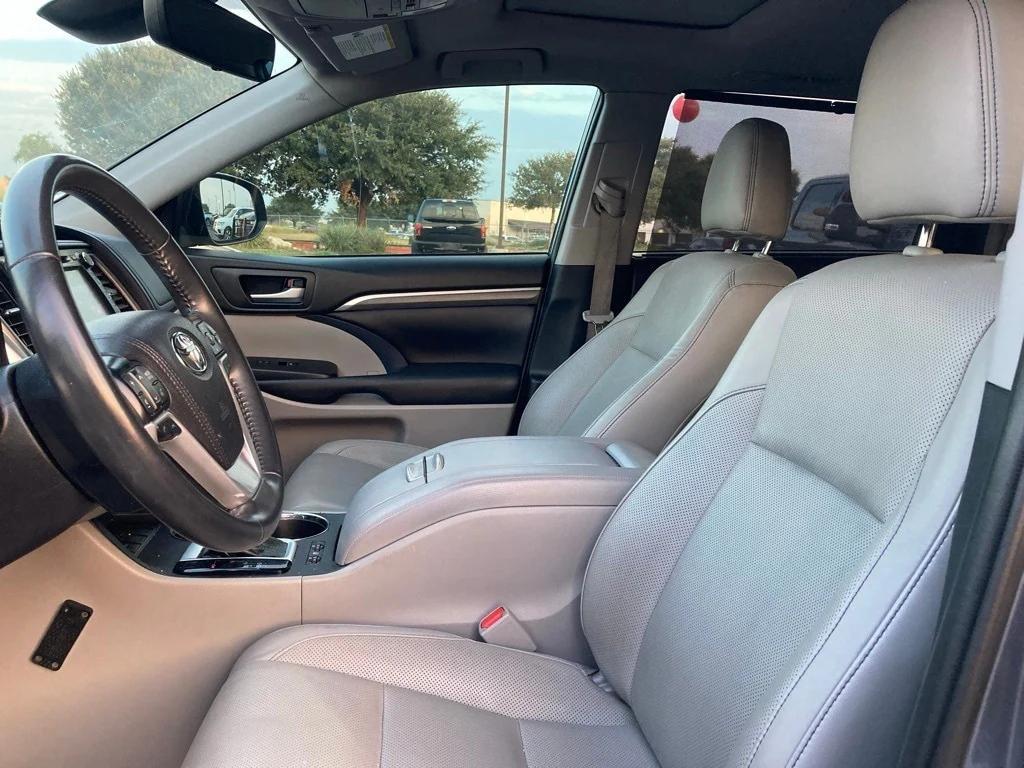 used 2019 Toyota Highlander car, priced at $18,291