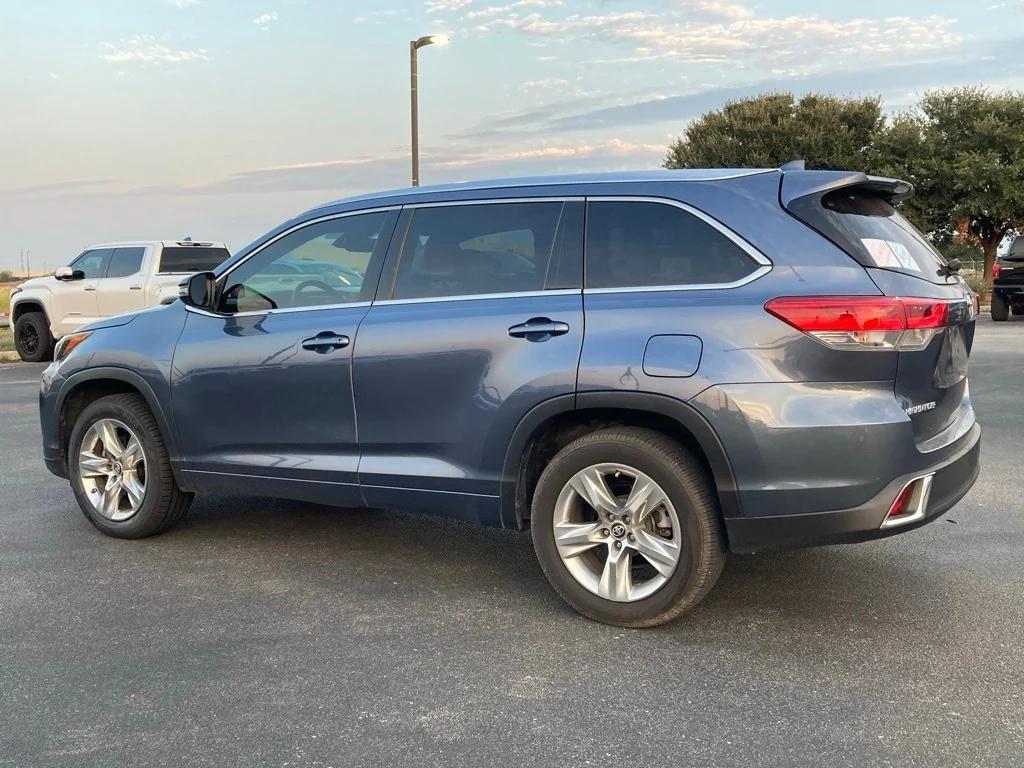 used 2019 Toyota Highlander car, priced at $18,291