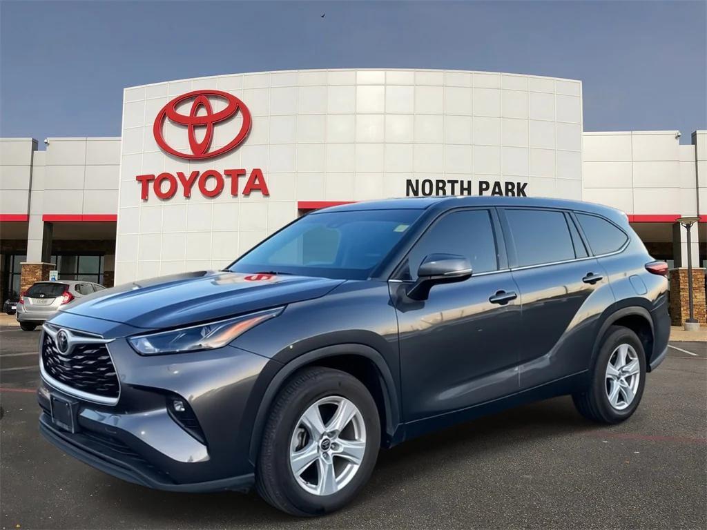 used 2022 Toyota Highlander car, priced at $23,771