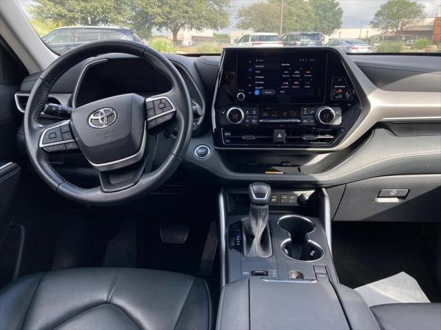 used 2023 Toyota Highlander car, priced at $37,981