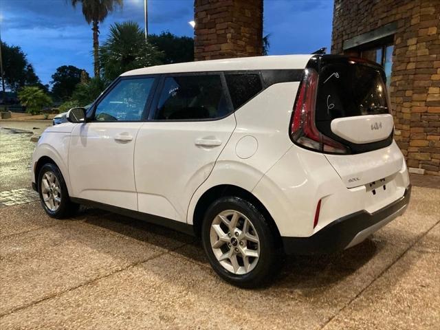 used 2024 Kia Soul car, priced at $15,951