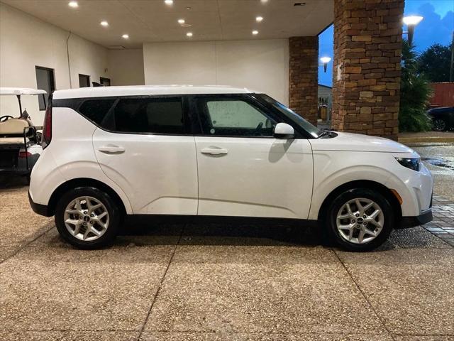 used 2024 Kia Soul car, priced at $15,951